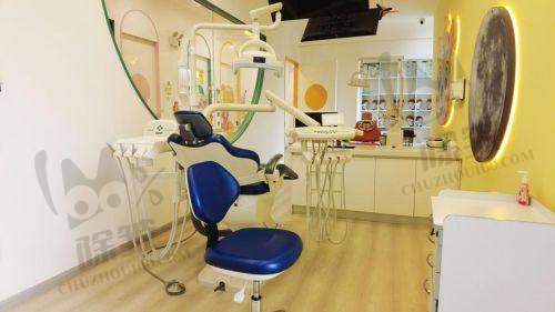 上海松丰口腔百仕门诊部是正规医院吗?